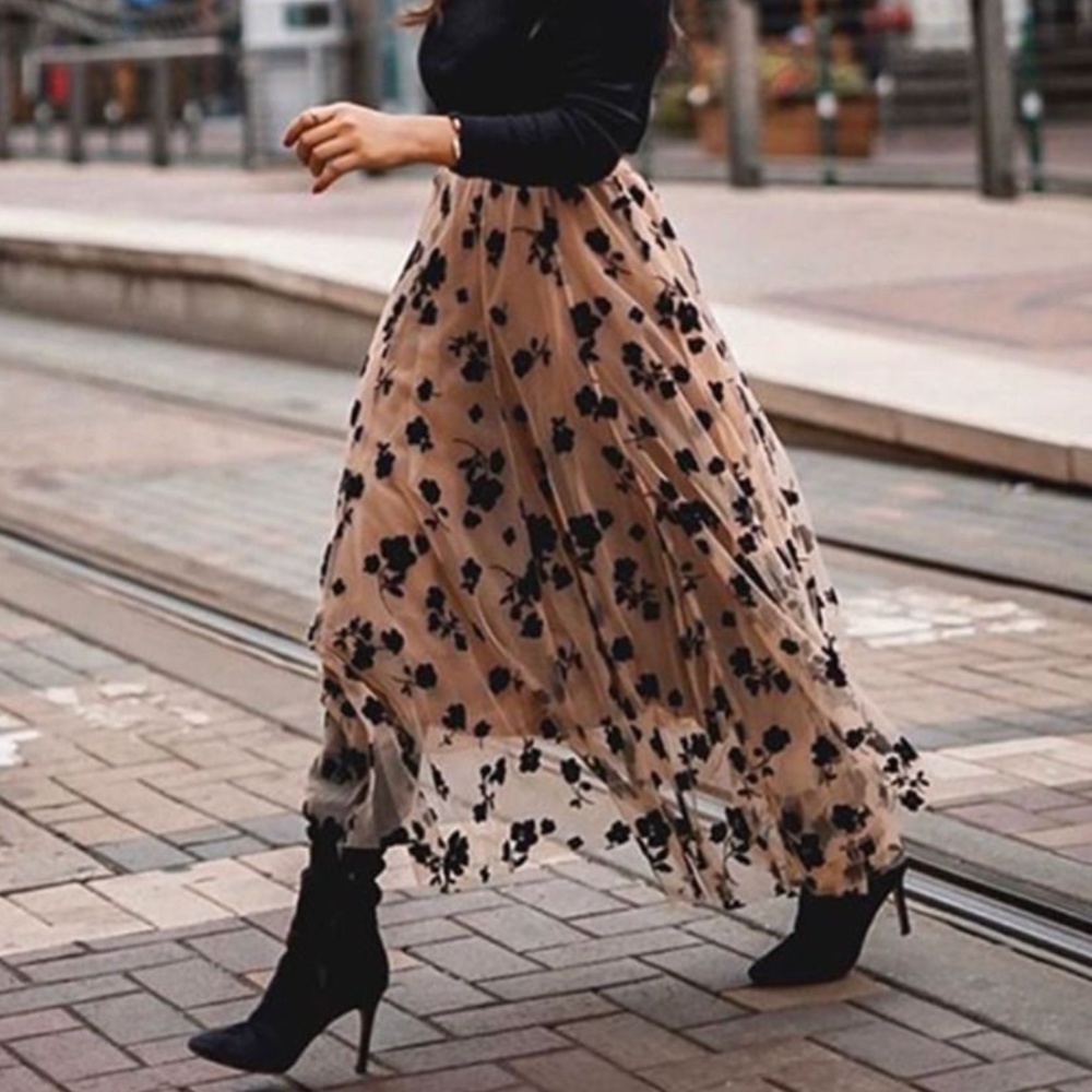 NWT Chicwish Floral Skirt
